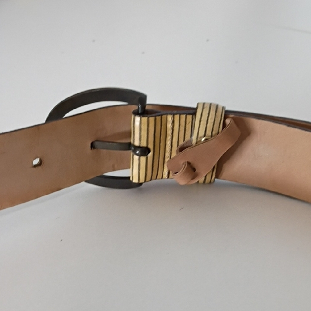 Giorgio Armani Vintage Gold Toned Women's Belt Size 44 - Picture 5 of 12